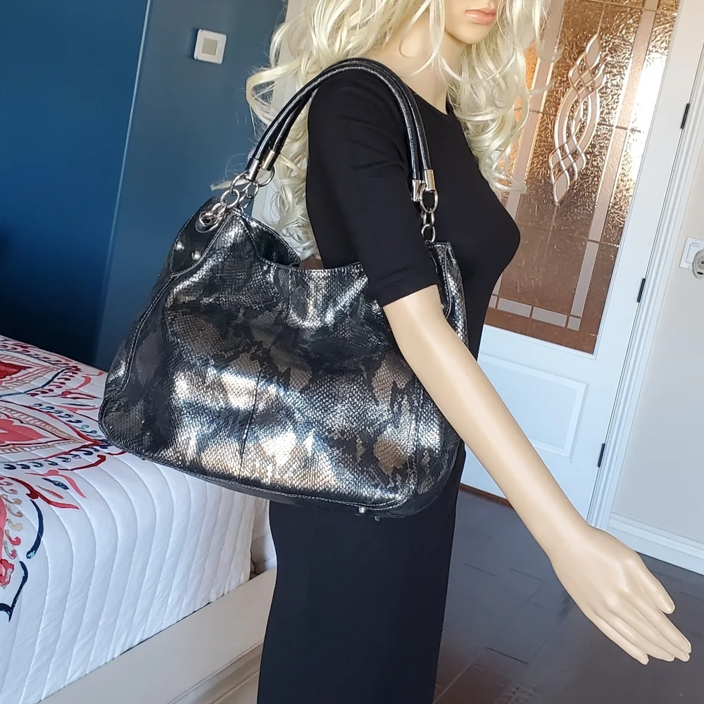 LEATHER CYNTHIA ROWLEY PURSE - Picture 2 of 10